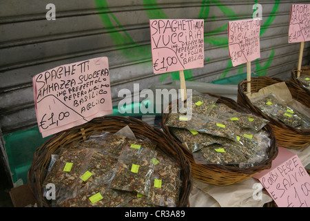 Straßenszene in der Vucciria Markt in Palermo Sizilien Italien Stockfoto