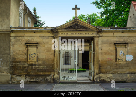 Die Tore des inneren Neustädter Friedhof Friedhof, Dresden, Sachsen, Deutschland. Stockfoto