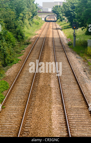 Gleis gerade, leer Stockfoto