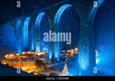 Weihnachtsmarkt, Ravennaschlucht, Hoellental in der Nähe von Freiburg Im Breisgau, Baden-Württemberg, Deutschland, Europa Stockfoto