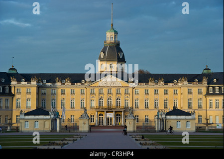 Schloss Karlsruhe, Karlsruhe, Baden-Württemberg, Deutschland, Europa Stockfoto