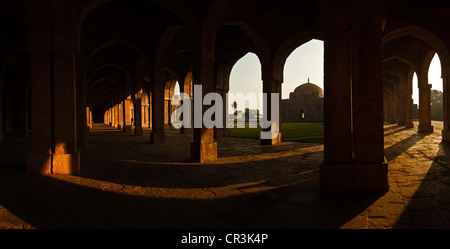 Indien, Madhya Pradesh State, Mandu, große Moschee Jama Masjid, gebaut im Jahre 1454 von Hoshang Shah, das schönste Beispiel von Stockfoto