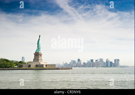 Freiheitsstatue, Liberty Island und Downtown Manhattan, New York, USA, Amerika Stockfoto