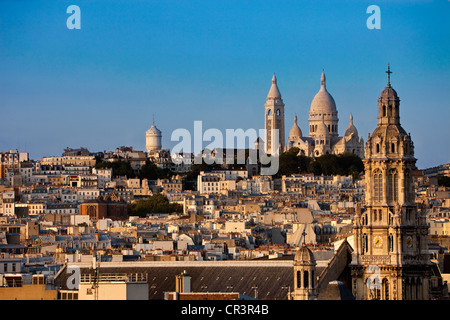 Frankreich, Paris, Montmartre-Viertel, Basilique du Sacré-Coeur (die Basilika Sacré-Coeur) und der Sainte Trinite (Heilige Stockfoto