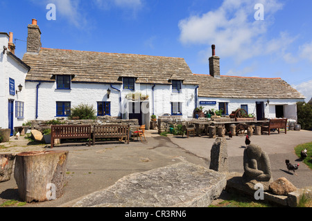 Traditionellen alten Platz und Kompass Land Pub Äußeres in einem Purbeck Dorf der Wert Matravers Purbeck Dorset England UK Großbritannien Stockfoto