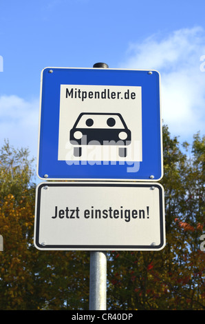 "Mitpendler.de, Jetzt Einsteigen", Deutsch für "Kollegen Pendler, Get in", Park und Ride Parkplatz, Mülheim an der Ruhr Stockfoto