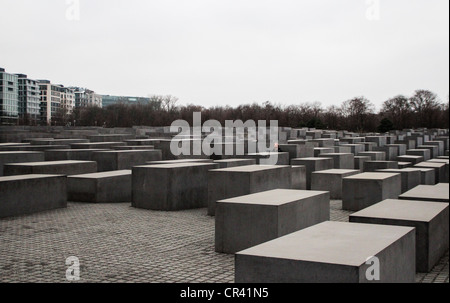 Das Denkmal für die Mörderin der Juden, vom Architekten Peter Eisenman von 2.711 konkrete Stele, im Zentrum von Berlin Stockfoto