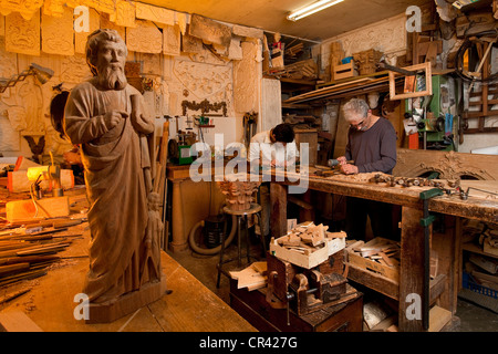 Frankreich, Paris, Vincent Mouchez Holz Bildhauer Handwerker Stockfoto