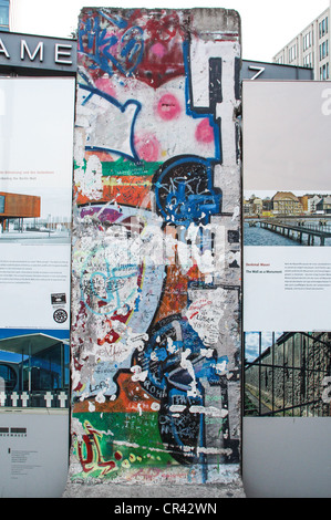 Abschnitte der Berliner Mauer am Potsdamer Platz in Berlin, Deutschland Stockfoto