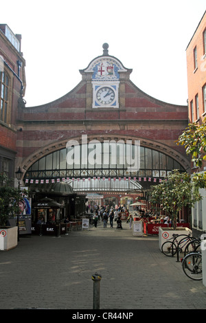 Windsor Royal Shopping, Berkshire, England. In Windsor & Eton Hauptbahnhof gelegen. Stockfoto