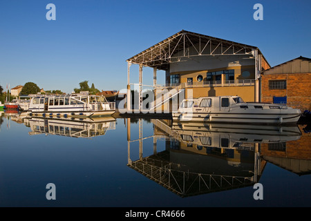 Frankreich, Saone et Loire, Digoin, Digoin Hafen am Canal de Bourgogne (Burgund-Kanal) Stockfoto