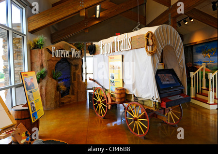 Planwagen Display Wyoming Welcome Center WY uns west Stockfoto