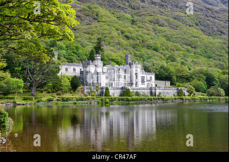 Kylemore Abbey, Connemara, County Galway, Irland, Europa Stockfoto