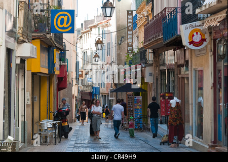 Frankreich, Aude, Narbonne, Rue Droite, Fußgängerzone in der Altstadt Stockfoto