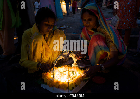 Indien, Rajasthan State, Udaipur, Naoghat (Nao Ghat), Kartik Purnima, hinduistische Feier des November-Vollmond Stockfoto