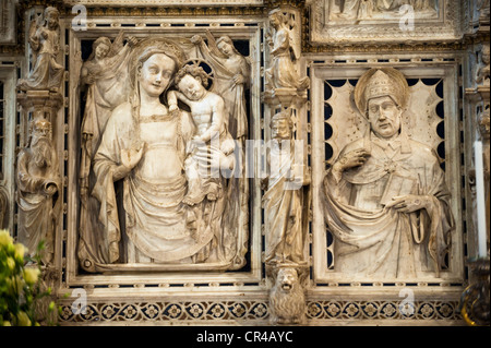 Italien, Toskana, Arezzo, Dom, Marmor-Hochaltar von Niccolo Pisano Stockfoto