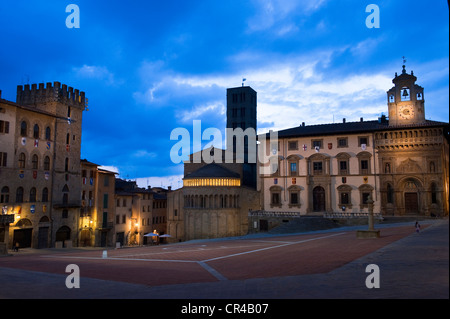 Italien, Toskana, Arezzo, Piazza Grande, Pieve di Santa Maria Kirche und Palazzo della Fraternita dei Laici Stockfoto