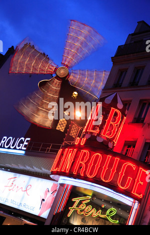 Frankreich, Paris, Moulin Rouge Kabarett am Pigalle Platz ("Moulin Rouge" registrierten Warenzeichen, Antrag auf Genehmigung Stockfoto