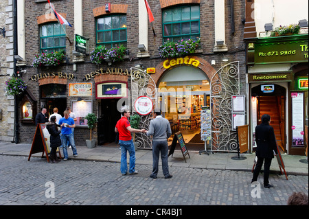 Leben auf der Straße, Krone Gasse, Dublin, Republik Irland, Europa Stockfoto