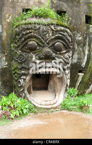 Xieng Khuan- oder "Buddha Park" ist ein Monument eines Mannes, der exzentrische Vision sowie eine buddhistische und hinduistische Theme park Stockfoto