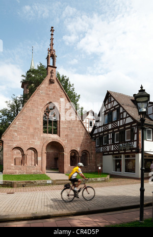 Ruinen des römischen Portikus der Klosterkirche, ehemalige Zisterzienserabtei Bad Herrenalb, Schwarzwald, Baden-Württemberg Stockfoto