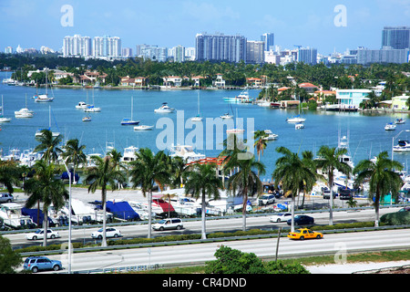 USA, Florida, Miami, Biscayne Bay, Macarthur Causeway und Star Island, im Hintergrund Miami beach Stockfoto