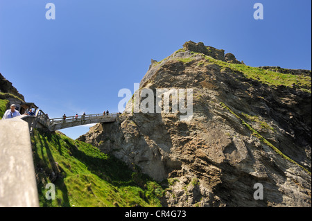 Fußgängerbrücke im Vorfeld Tintagel Castle Stockfoto