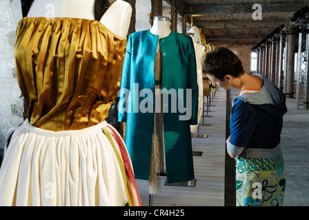 Portugal Lissabon MUDE Design Modemuseum Rua Augusta 24 Ausstellung widmet sich portugiesische Modedesigner Manuel Alves Stockfoto