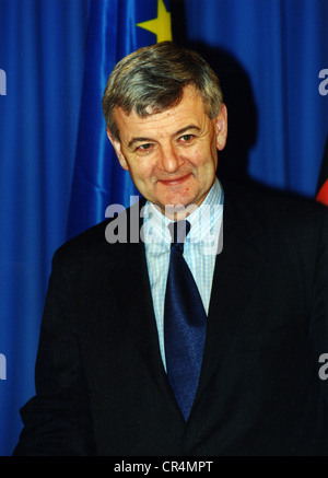 Fischer, Joseph, "Joschka", * 12.4.1948, deutscher Politiker (Die Grünen), Porträt, Pressekonferenz im Deutschen Auswärtigen Amt, 13.1.2001, Stockfoto