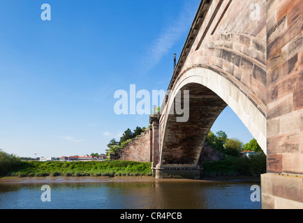 Grosvenor Bridge eine Einzel-Span Stein Bogen Straßenbrücke über den Fluss Dee Chester Cheshire England UK GB EU Europa Stockfoto