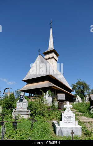 Die hölzerne Kirche, Biserica de Mal, buleni, iza Tal, Banat, Rumänien, Europa Stockfoto