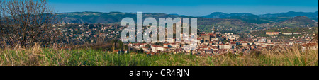 Frankreich, Haute-Loire, Le Puy En Velay, ein Anschlag auf el Camino de Santiago, Überblick über die Stadt mit Statue Notre Dame de France Stockfoto