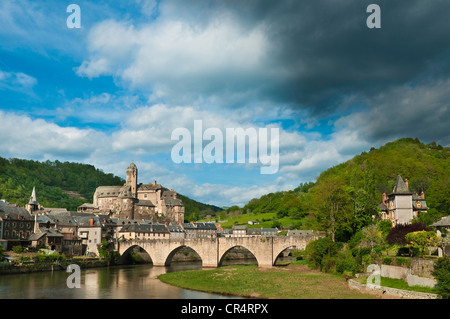 Frankreich, Aveyron, Estaing gekennzeichnet Les Plus Beaux Dörfer de France, ein Anschlag auf el Camino de Santiago, 15. Jahrhundert Chateau de Stockfoto