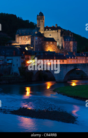 Frankreich, Aveyron, Estaing gekennzeichnet Les Plus Beaux Dörfer de France, ein Anschlag auf el Camino de Santiago, 15. Jahrhundert Chateau de Stockfoto