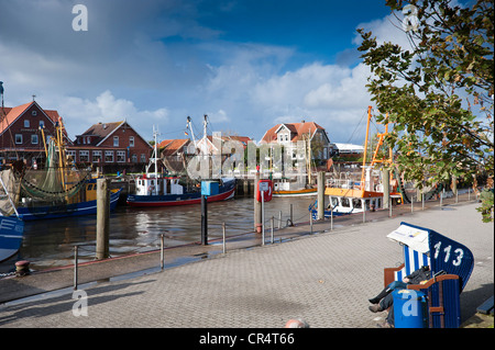 Hafen, Neuharlingersiel, Ostfriesland, Niedersachsen, Deutschland, Europa Stockfoto