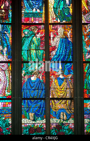 Buntglas-Fenster, St Vitus Cathedral, Prag, Böhmen, Tschechische Republik, Europa Stockfoto