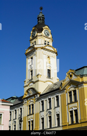 Ungarn, Süd-Transdanubien, Baranya County, Pecs, Szechenyi Square (Szechenyi ter), barocke Gebäude des Rathauses Stockfoto