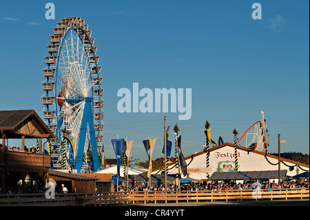 Festzelt und Riesenrad auf dem historischen Oktoberfest, Oktoberfest, München, Bayern, Deutschland, Europa Stockfoto