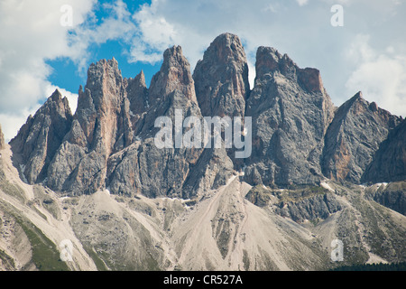 Blick auf die Geislerspitzen, Olde Geisler Gruppe in den Dolomiten, Sankt Magdalena, Südtirol, Italien, Europa Stockfoto