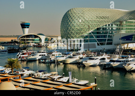 Yas Hotel und Marina an der Formel1 Rennstrecke Yas Marina Circuit auf Yas Island, Abu Dhabi, Vereinigte Arabische Emirate, Arabien Stockfoto