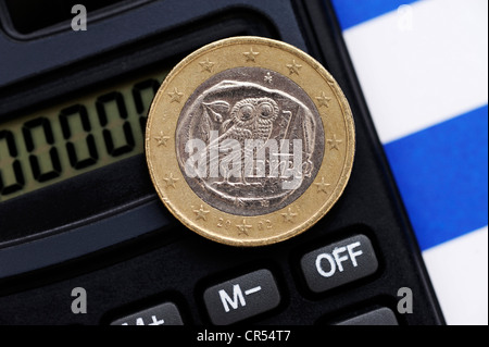 Griechischen Euro auf einem Rechner mit Nullen, symbolisches Bild für den drohenden Staatsbankrott Griechenlands Stockfoto