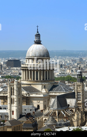 Frankreich, Paris, das Pantheon, der Turm Clovis und St Etienne du Mont Kirche Stockfoto