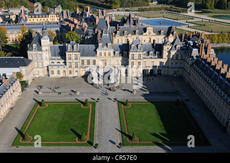 Frankreich, Seine et Marne, Chateau de Fontainebleau UNESCO World Heritage (Luftbild) Stockfoto