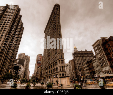 Das Flatiron Building in New York City an einem bewölkten Tag. Stockfoto