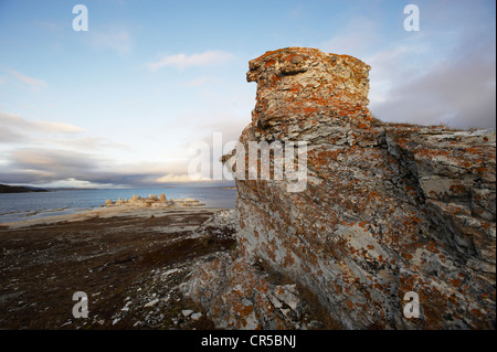 Norwegen, Lappland, Finnmark County, Lakselv, Billefjord Halbinsel, Trollholmsundet Website, Erosion auf Dolomiten Stockfoto