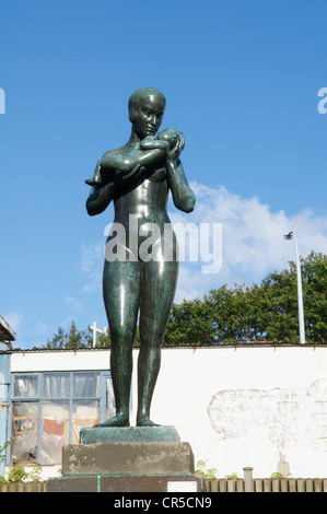 Island, Reykjavik, Bronze-Statue vor dem Rathaus Stockfoto