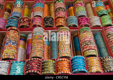 Indische Glas Armreifen haben eine mythische Bedeutung, Kolkata, Westbengalen, Indien, Asien Stockfoto