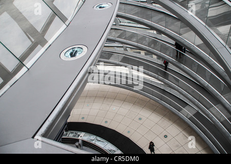 Die aus Stahl und Glas Kuppel des Reichstagsgebäudes in Berlin, Deutschland, erbaut von Architekt Norman Foster Stockfoto