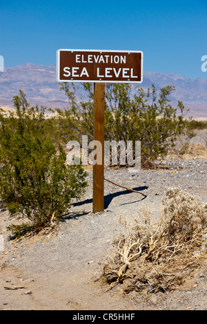 Meeresspiegel Zeichen, Stove Pipe Wells, Death Valley, Kalifornien, USA. JMH5342 Stockfoto