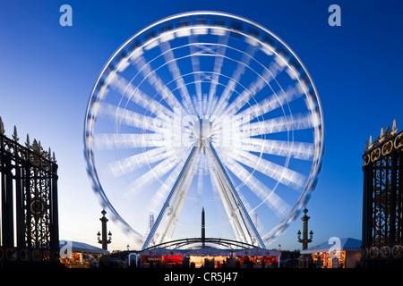 Frankreich, Paris, Place De La Concorde, das Riesenrad gesehen vom Jardin des Tuileries Garten (2009) Stockfoto